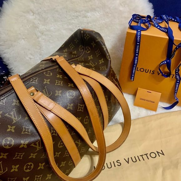 Authentic Louis Vuitton travel bag - Picture 4 of 5